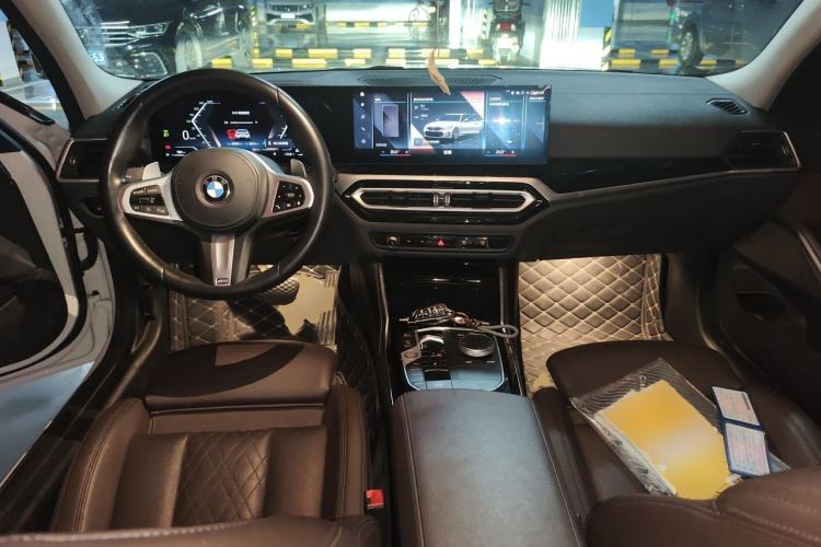 Used BMW 3 Series 2023 320Li M Sport Package Center Console