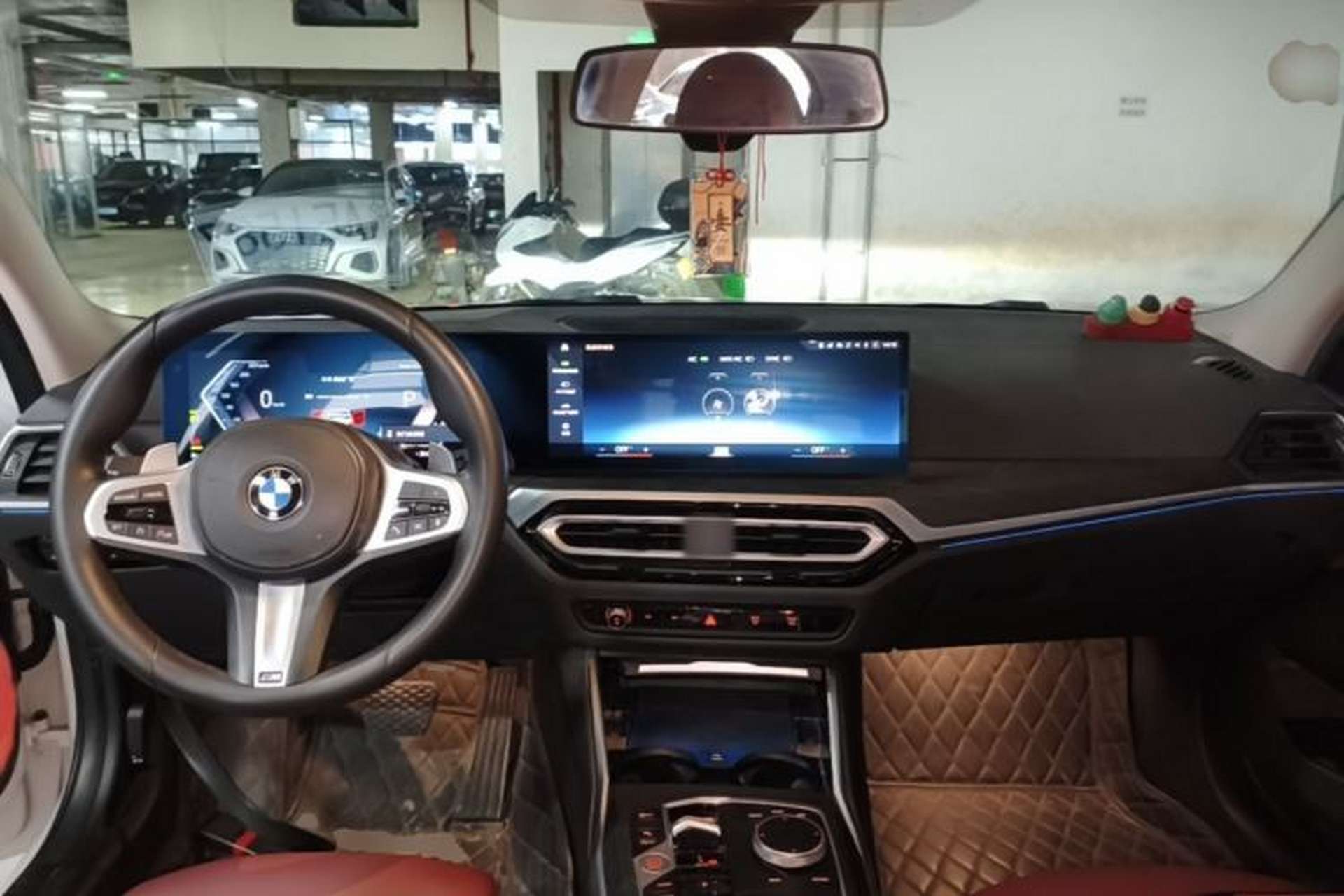 Used BMW 3 Series 2023 325i M Sport Package Center Console