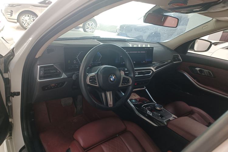 Used BMW 3 Series 2023 325Li M Sport Package Center Console
