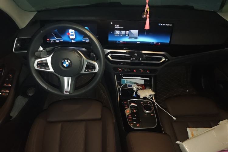 Used BMW 3 Series 2023 320Li M Sport Package Center Console