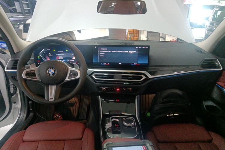 Used BMW 3 Series 2023 325Li xDrive M Sport Package Center Console