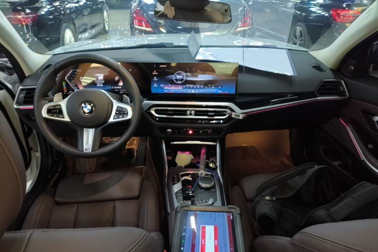 Used BMW 3 Series 2023 325Li M Sport Night Edition Package Center Console
