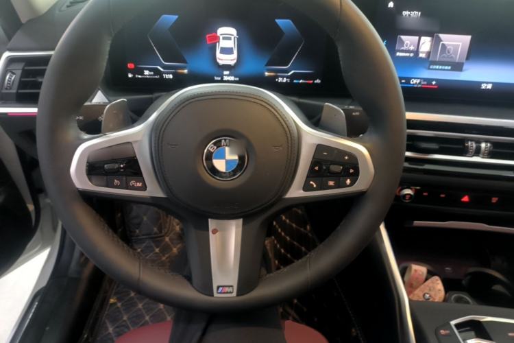 Used BMW 3 Series 2023 325i M Sport Package Center Console