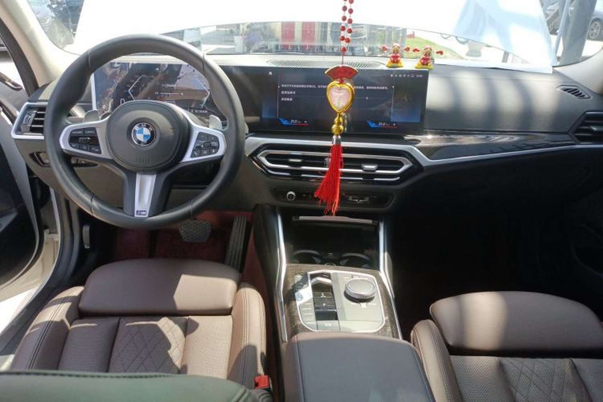 Used BMW 3 Series 2023 325Li M Sport Package Center Console