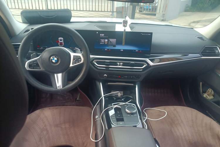 Used BMW 3 Series 2023 320Li M Sport Package Center Console