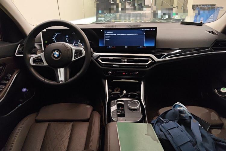Used BMW 3 Series 2023 320Li M Sport Package Center Console