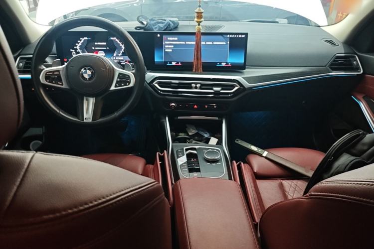 Used BMW 3 Series 2023 325i M Sport Package Center Console