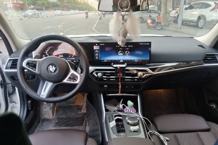 Used BMW 3 Series 2023 325Li M Sport Night Edition Package Center Console