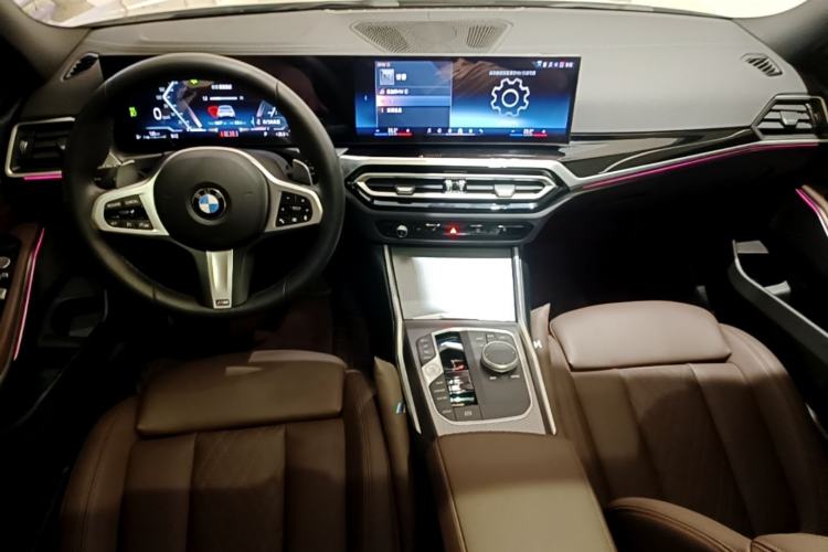 Used BMW 3 Series 2023 325i M Sport Night Edition Package Center Console
