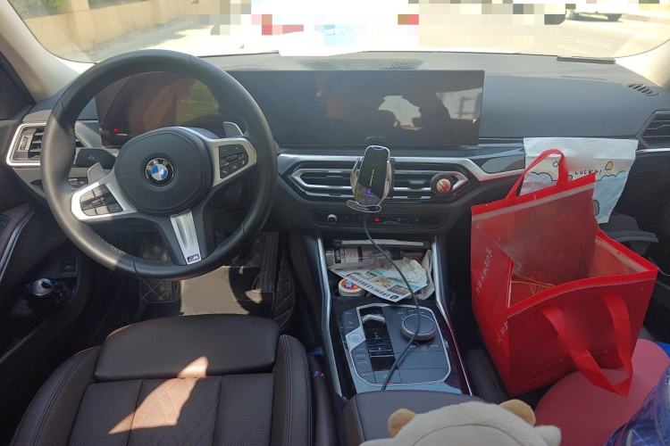 Used BMW 3 Series 2023 325Li M Sport Package Center Console