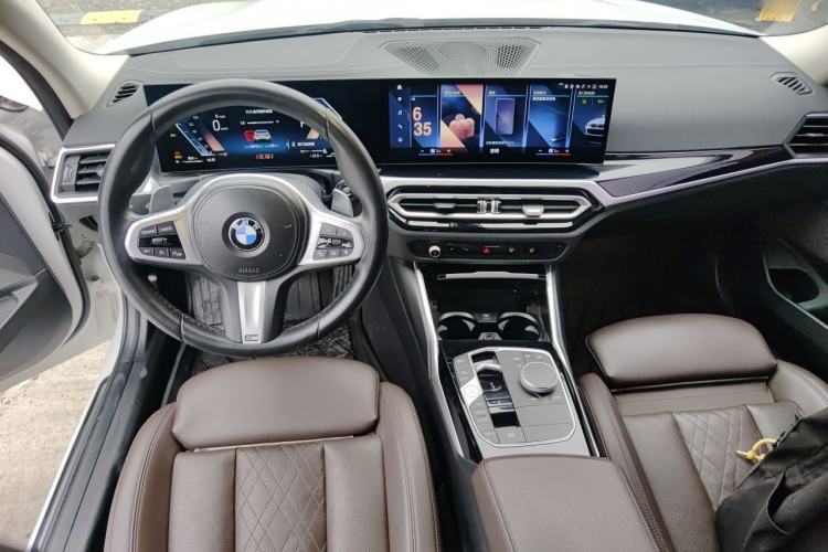 Used BMW 3 Series 2023 320Li M Sport Package Center Console