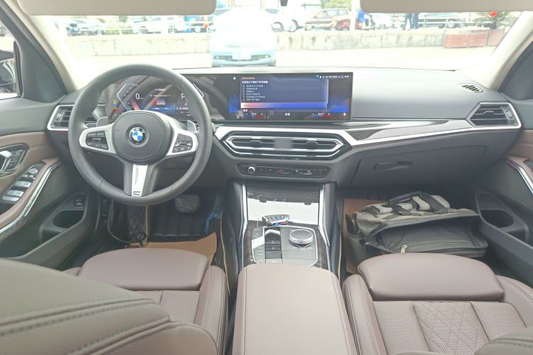 Used BMW 3 Series 2023 325Li M Sport Package Center Console
