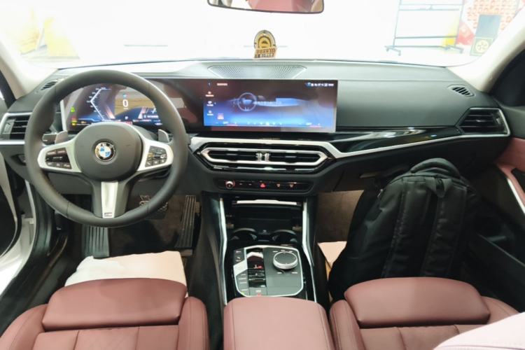 Used BMW 3 Series 2023 320Li M Sport Package Center Console