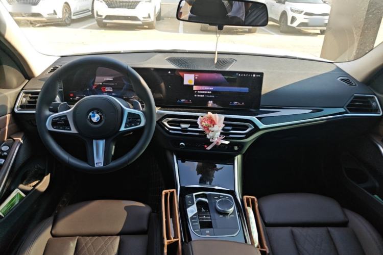 Used BMW 3 Series 2023 320Li M Sport Package Center Console