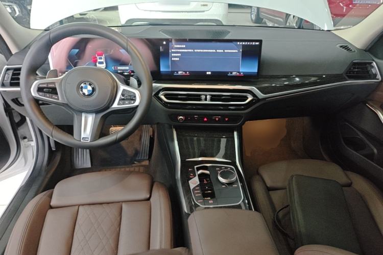 Used BMW 3 Series 2023 325Li M Sport Package Center Console