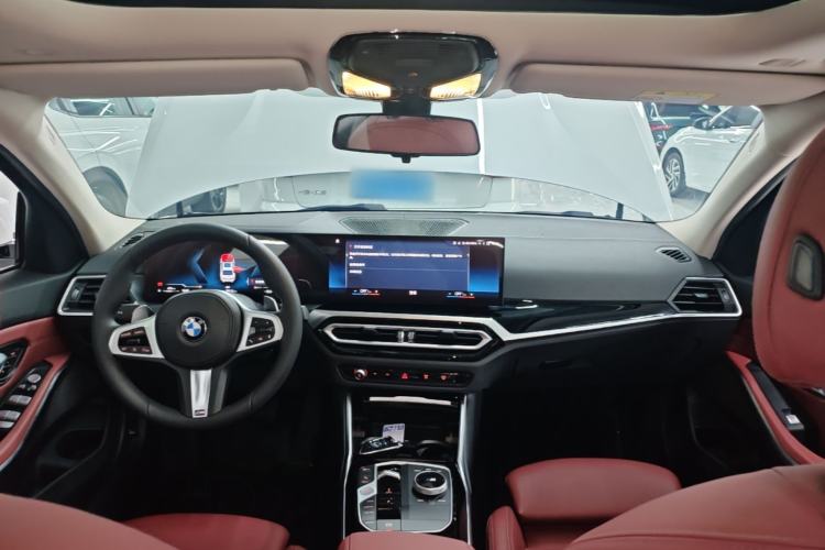 Used BMW 3 Series 2023 320Li M Sport Package Center Console
