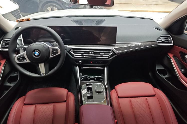 Used BMW 3 Series 2023 325Li M Sport Package Center Console