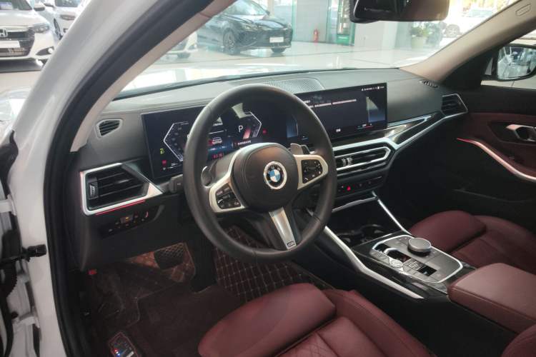 Used BMW 3 Series 2023 325Li M Sport Package Center Console