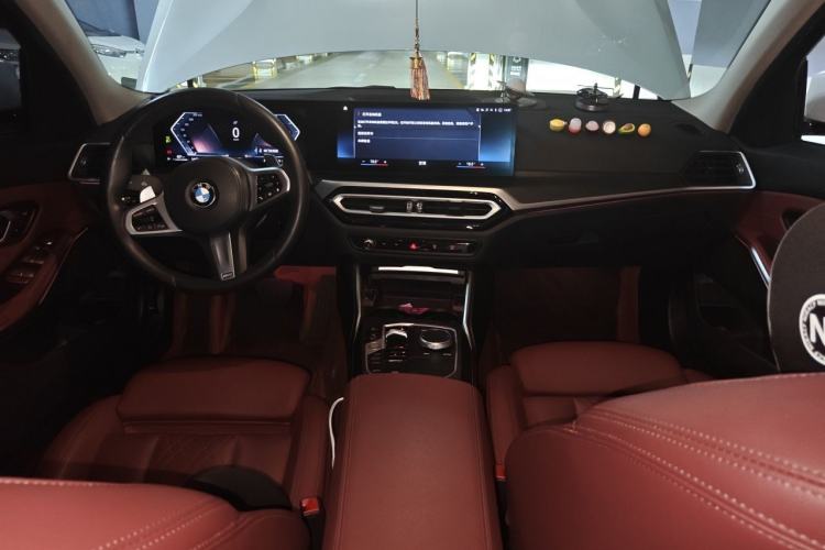 Used BMW 3 Series 2023 325i M Sport Package Center Console