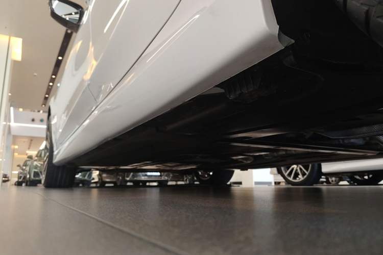 Used BMW 3 Series 2023 320Li M Sport Package Chassis Rear Left