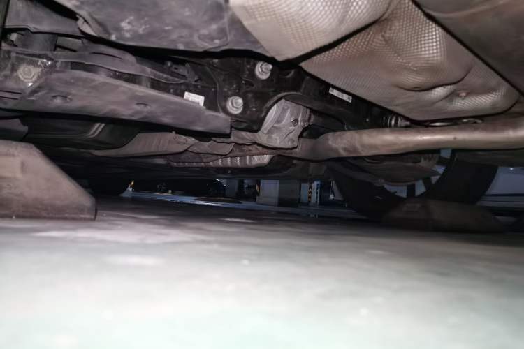 Used BMW 3 Series 2023 325Li M Sport Package Chassis Rear Left