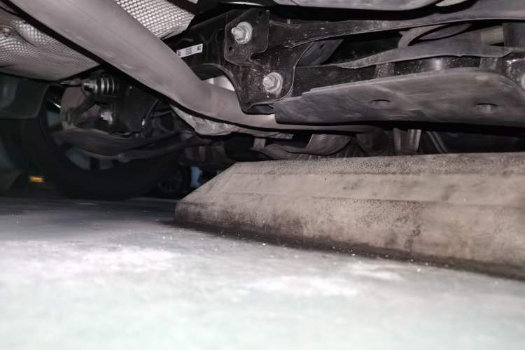 Used BMW 3 Series 2023 325Li M Sport Package Chassis Rear Right