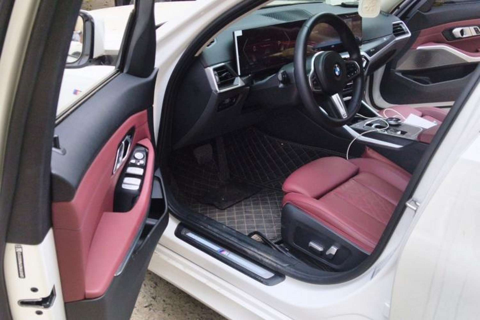 Used BMW 3 Series 2023 320Li M Sport Package Driver Seat