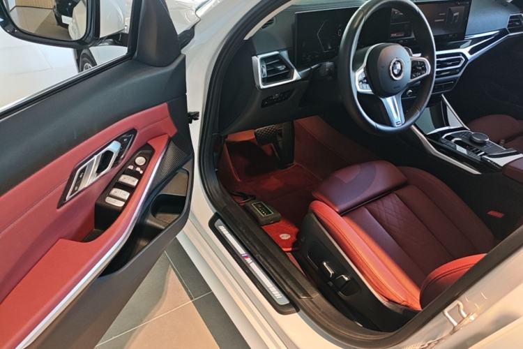 Used BMW 3 Series 2023 320Li M Sport Package Driver Seat