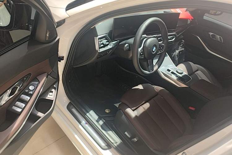 Used BMW 3 Series 2023 325Li M Sport Night Edition Package Driver Seat