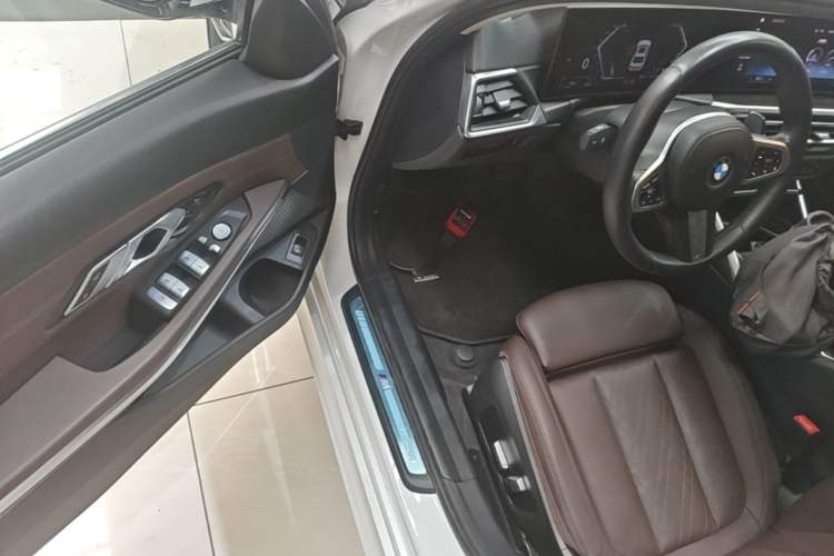 Used BMW 3 Series 2023 325Li M Sport Package Driver Seat