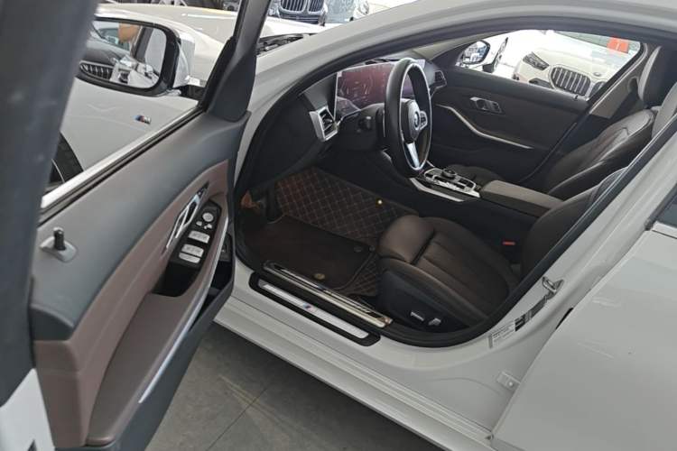 Used BMW 3 Series 2023 325Li M Sport Package Driver Seat