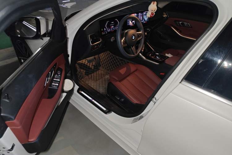 Used BMW 3 Series 2023 320Li M Sport Package Driver Seat