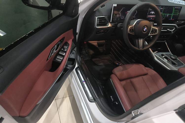 Used BMW 3 Series 2023 325Li M Sport Night Edition Package Driver Seat