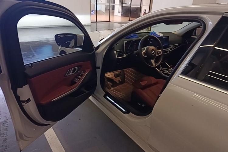 Used BMW 3 Series 2023 320Li M Sport Package Driver Seat