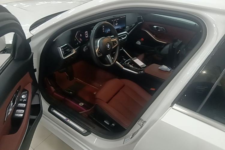 Used BMW 3 Series 2023 320Li M Sport Package Driver Seat