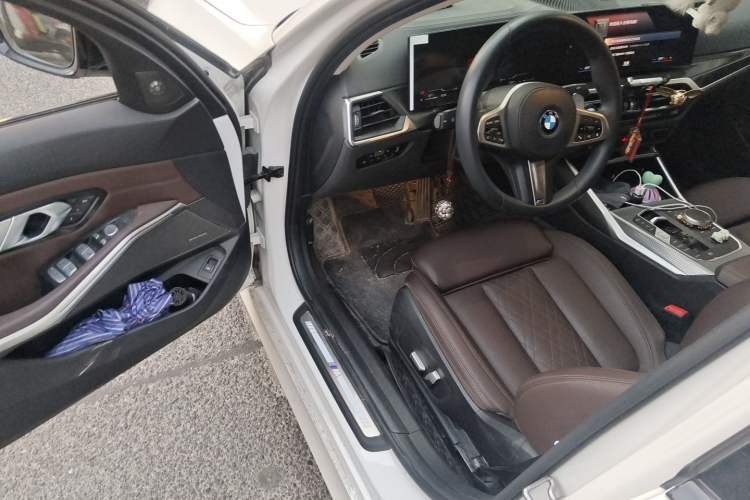 Used BMW 3 Series 2023 325Li M Sport Night Edition Package Driver Seat