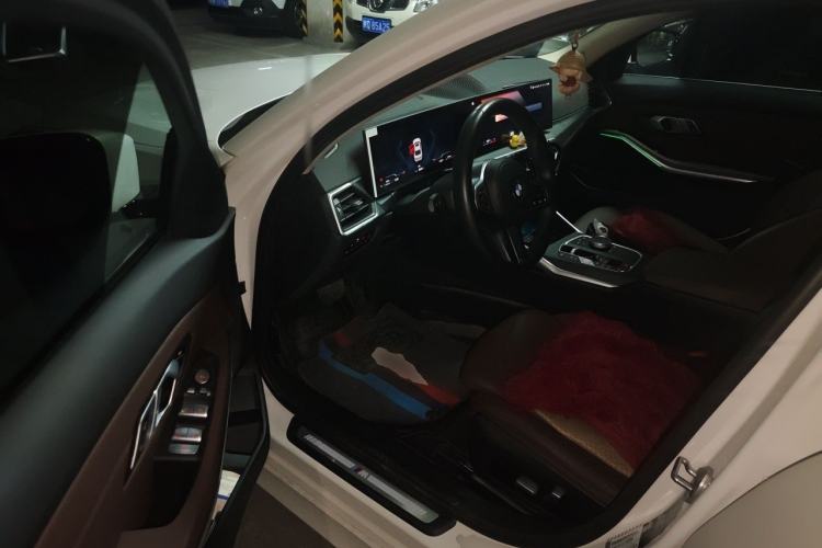 Used BMW 3 Series 2023 325i M Sport Package Driver Seat