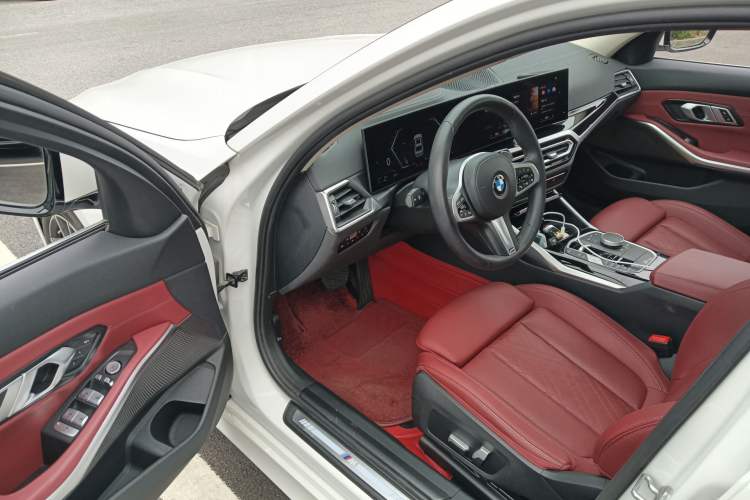Used BMW 3 Series 2023 320Li M Sport Package Driver Seat