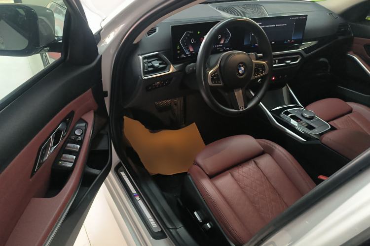 Used BMW 3 Series 2023 320Li M Sport Package Driver Seat