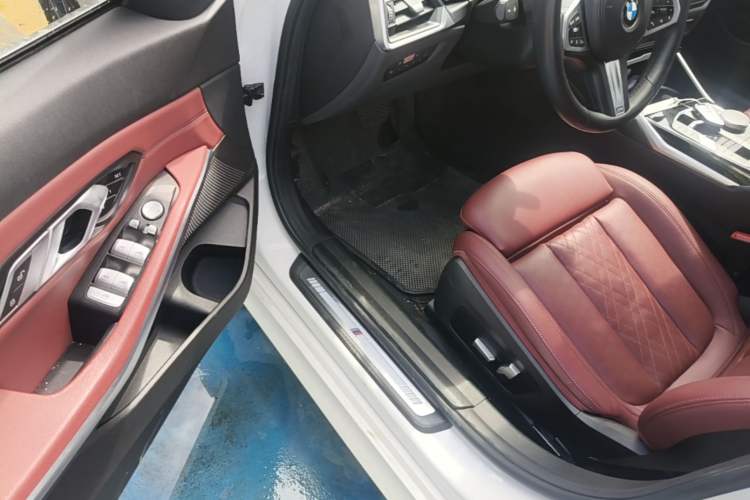 Used BMW 3 Series 2023 320Li M Sport Package Driver Seat