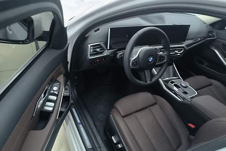 Used BMW 3 Series 2023 325Li M Sport Package Driver Seat