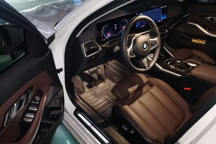Used BMW 3 Series 2023 325Li M Sport Package Driver Seat