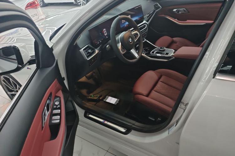 Used BMW 3 Series 2023 320Li M Sport Package Driver Seat