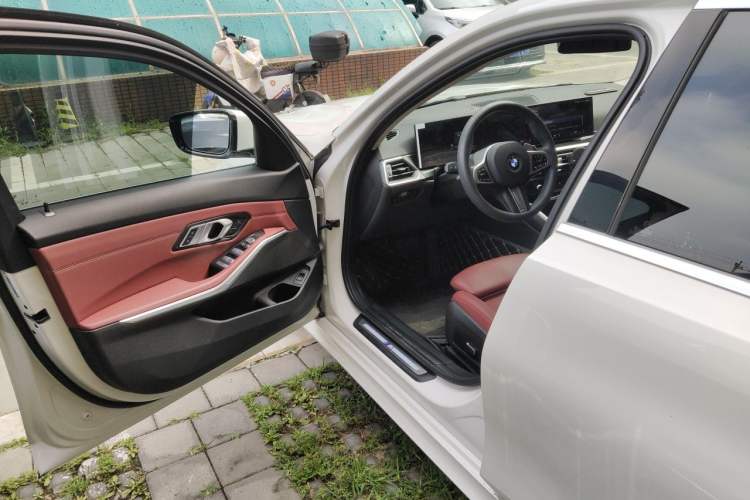 Used BMW 3 Series 2023 325Li M Sport Package Driver Seat
