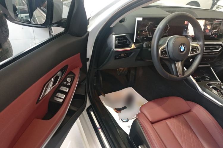 Used BMW 3 Series 2023 325i M Sport Package Driver Seat