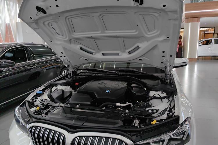 Used BMW 3 Series 2023 320Li M Sport Package Engine Bay