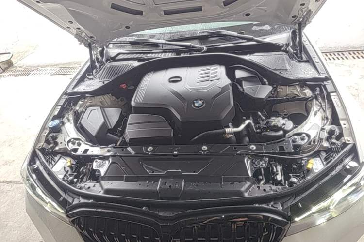 Used BMW 3 Series 2023 320Li M Sport Package Engine Bay