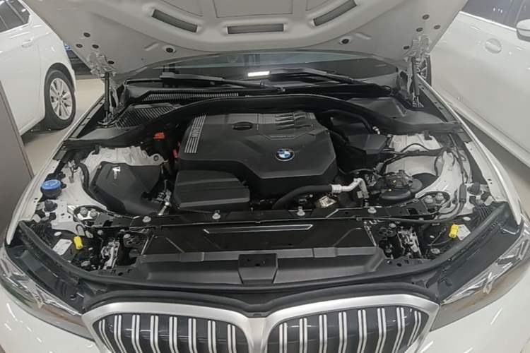 Used BMW 3 Series 2023 320Li M Sport Package Engine Bay
