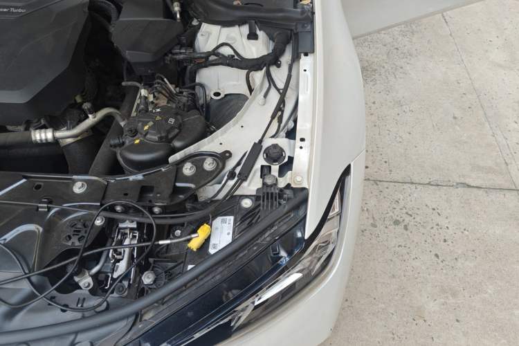 Used BMW 3 Series 2023 325Li M Sport Package Engine Bay Left