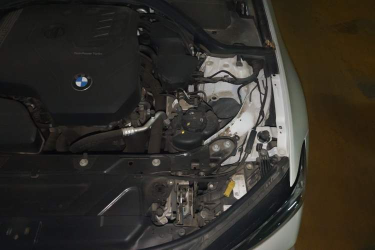 Used BMW 3 Series 2023 320Li M Sport Package Engine Bay Left